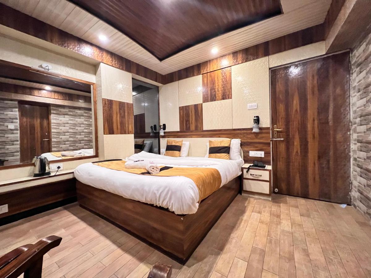 Hotel Victory At Mall Road Shimla Eksteriør bilde